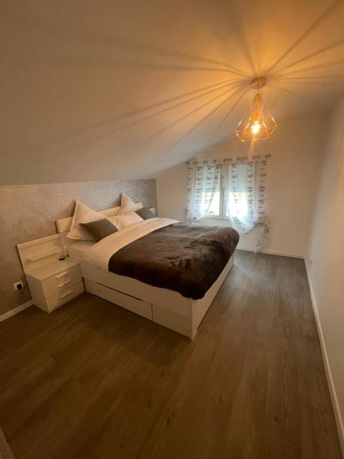 Maisonnette Avec Terrasse Страсбург Екстериор снимка