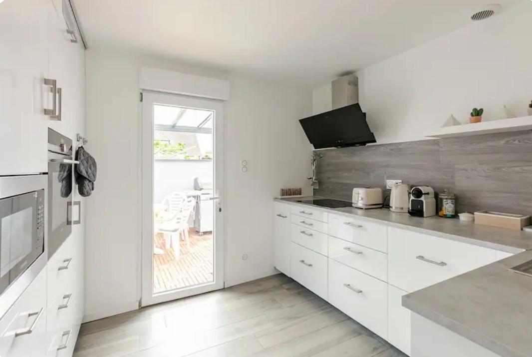 Maisonnette Avec Terrasse Страсбург Екстериор снимка